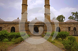 Outer view of Sahar ki masjid.