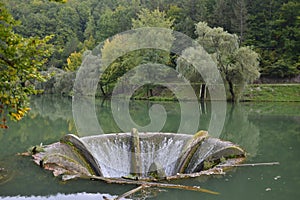 Overflow funnel at lake Vida near Luncasprie village