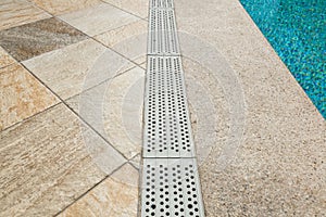 Overflow grilles for swimming pools. Tap water at the edge of the bowl. System. Sections. Hygiene