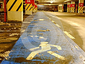 Overground Parking Space near Shopping Mall