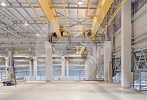 Overhead crane factory