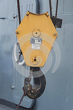 The overhead crane on HTMS Chakri Naruebet.