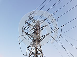 Overhead power line for the transmission or distribution of electrical energy by wire