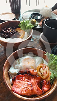 Overhead view of tocilog and tapsilog for breakfast