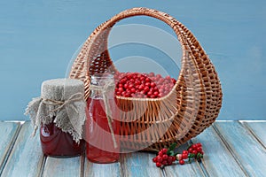 Ð¡owberry lying in the basket.