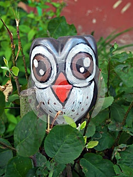 Sova pták tvar vyrobený z plastický láhev 