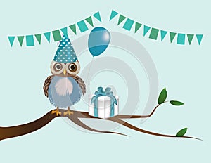 Owl with party hat holding baloon