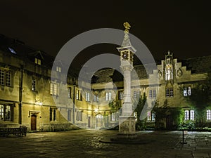 Oxford University img
