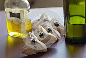 ozney haman Haman Ear Triangular pastry made of crispy dough stuffed.