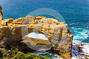 Pacific coast - bays, rocks and arches