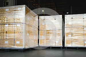 Packaging Boxes Stacked Wrapped Plastic Film with L-shape Pallet Corrugated Paper Cardboard Angle Corner Edge Protector. Supply