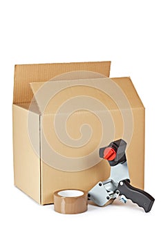 Packaging tape dispenser and shipping box