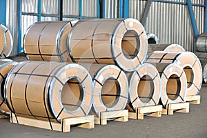 Packed rolls of steel sheet