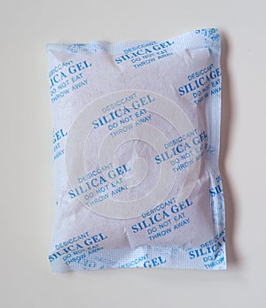 packet of silica gel desiccant