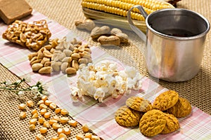 Pacoca, Pe de Moleque, Peanut, Popcorn, Cookie, Corn: food of Fe