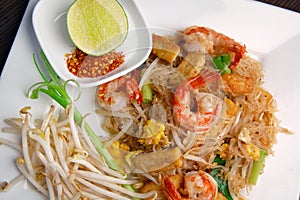 Pad thai