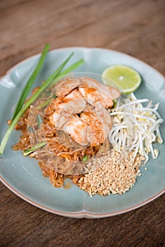 Pad Thai chicken.