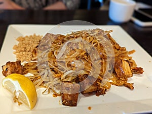 Pad Thai chicken lunch lemon