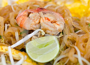 Pad thai with fresh shrimp