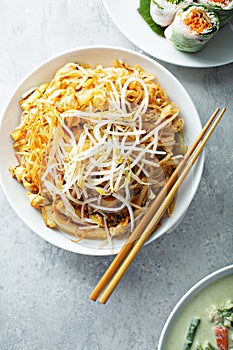 Pad Thai noodles with chicken