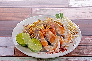 Pad thai with shrimp tasty food