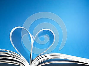 Pagine da un libro piegato cuore Viso 