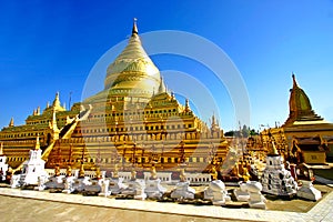 Pagoda Shwezigon Paya, Bagan, Myanmar (Burma).