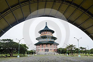 Pagoda Tian Ti di Kenjeran in Surabaya, Indonesia photo