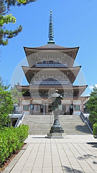 Pagode of Zenko ji temple in Nagano photo
