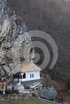 Pahomie hermitage in Buila-VÃ®nturariÈ›a mountains, romania