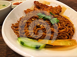 Pai Kut Ong Noodle