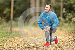 Painful ligament of an athlete who overloaded his knee during a training run