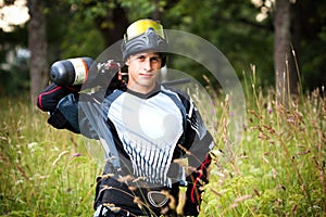 Paintball shooter