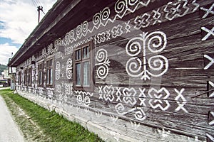 Maľovaný ľudový dom, Čičmany, Slovensko