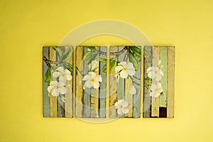 Painting Board of Flower on the Wall