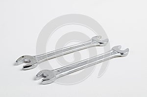 Pair of Open-ended Mechanical Spanners