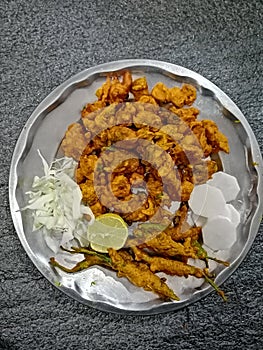 Pakode with salad photo