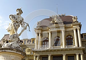 Palace of Justice, District Court of Lausanne and sculpture of W