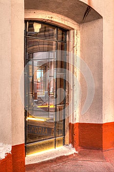 Palacio de Gobierno window reflection photo
