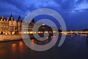 Palais de Justice photo