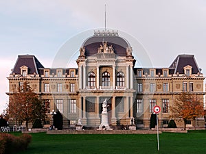 The Palais de justice de Montbenon