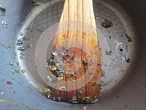 Palak Saag served in a frying panwith grey background