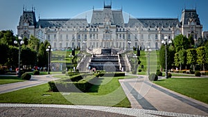 Palatul Culturii IaÈ™i, park, Romania