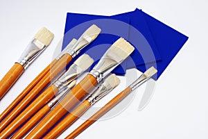 pallette with brushes