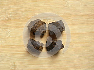 Palm jaggery pieces