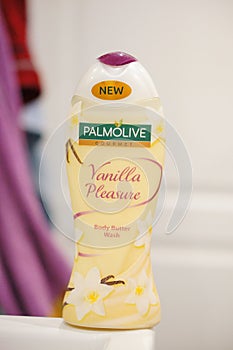 Palmolive shower gel