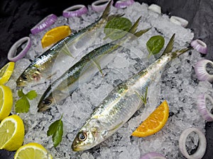 The pan cooking method is the most common.Horse mackerel is a species with thin teeth, large eyes, and a deeply forked and awned