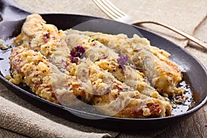 Pan-fried fish in cream souce