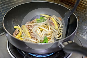 Pan Frying Japanese Udon Noodles on a Gas Stove