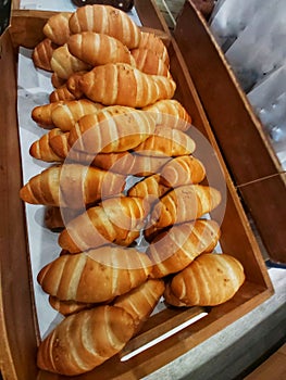 a pan full of molen bread filled with brownish bananas